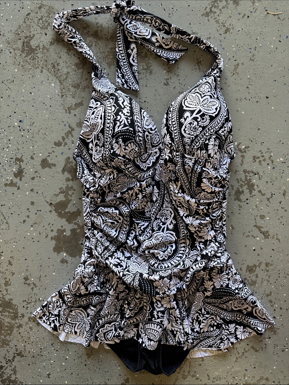 Rose Marie Reid Black & White Paisley Halter One-Piece Swimsuit Peplum size S